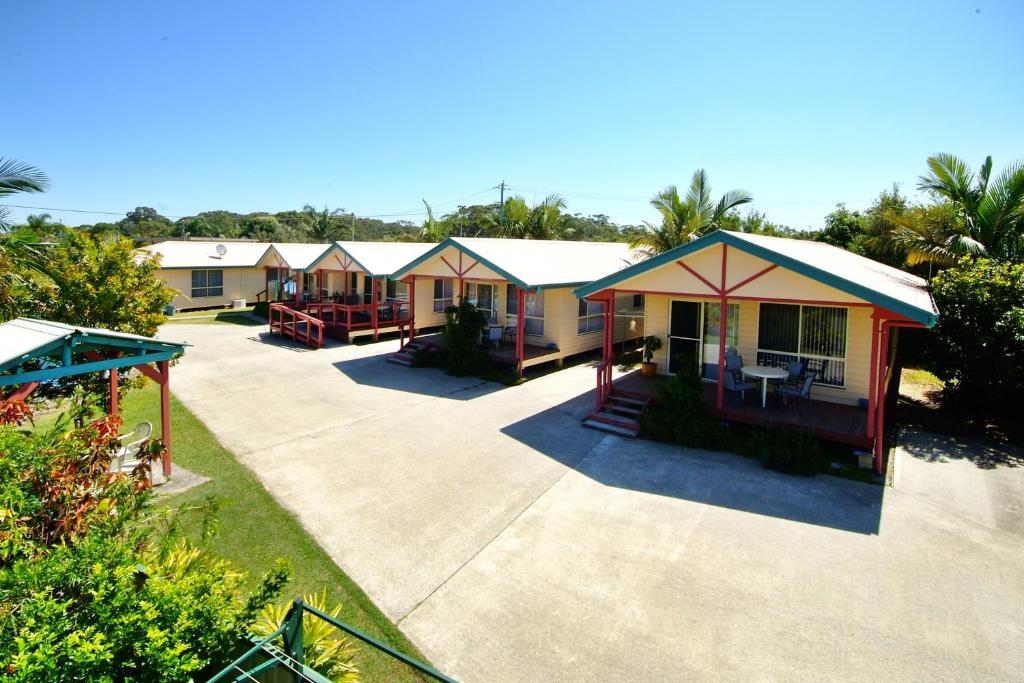Dolphin Sands Holiday Cabins 科夫斯港 客房 照片