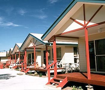 Dolphin Sands Holiday Cabins 科夫斯港 外观 照片